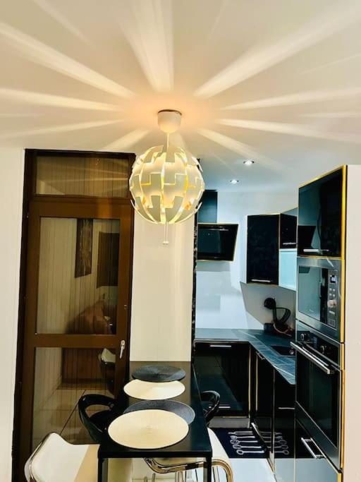 Appartement Moderne Vieille Ville Parking Gratuit Annecy Exteriör bild